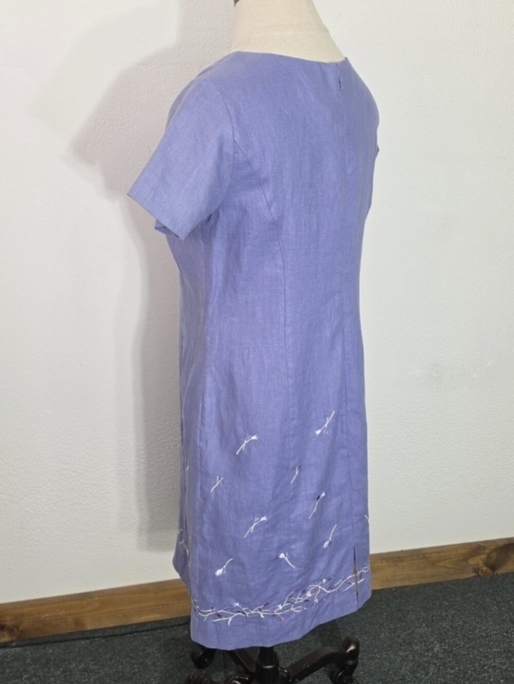 Bagatelle Dress Linen Shift Embroidered Flowers Lavender Petite Size 4P - Picture 6 of 12
